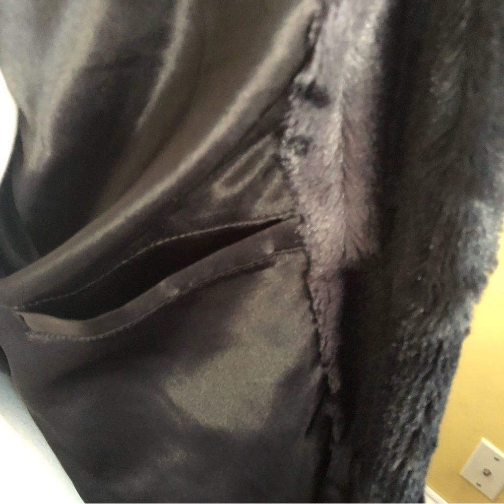 Dennis Basso color gray & black Faux Fur coat w/hook lock buttons Size Small - Picture 7 of 15